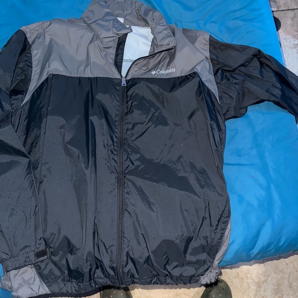 Columbia Black and Gray Windbreaker Lightweight Jacket